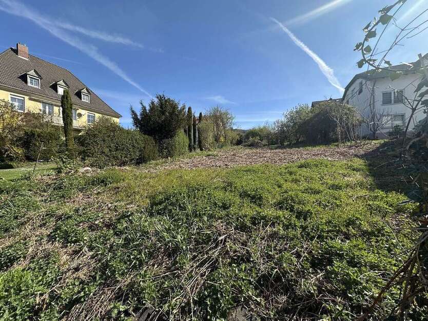 Grundstück zu verkaufen in Lahnstein 279.500 € 925 m²