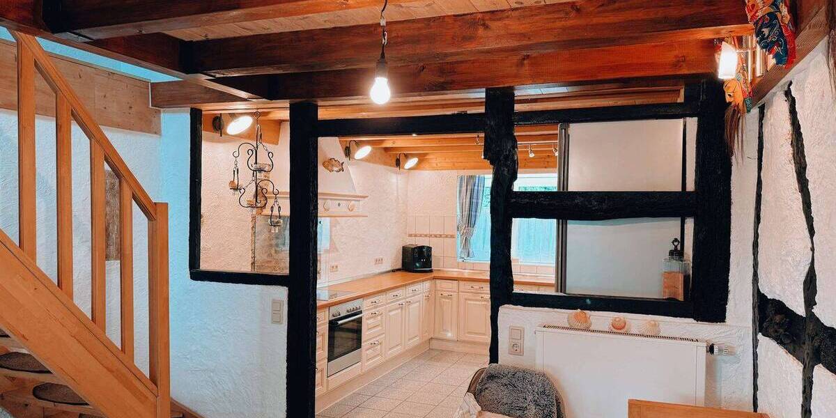 Charmantes und gepflegtes 1-2 Familienhaus in toller Lage 8 zimmer