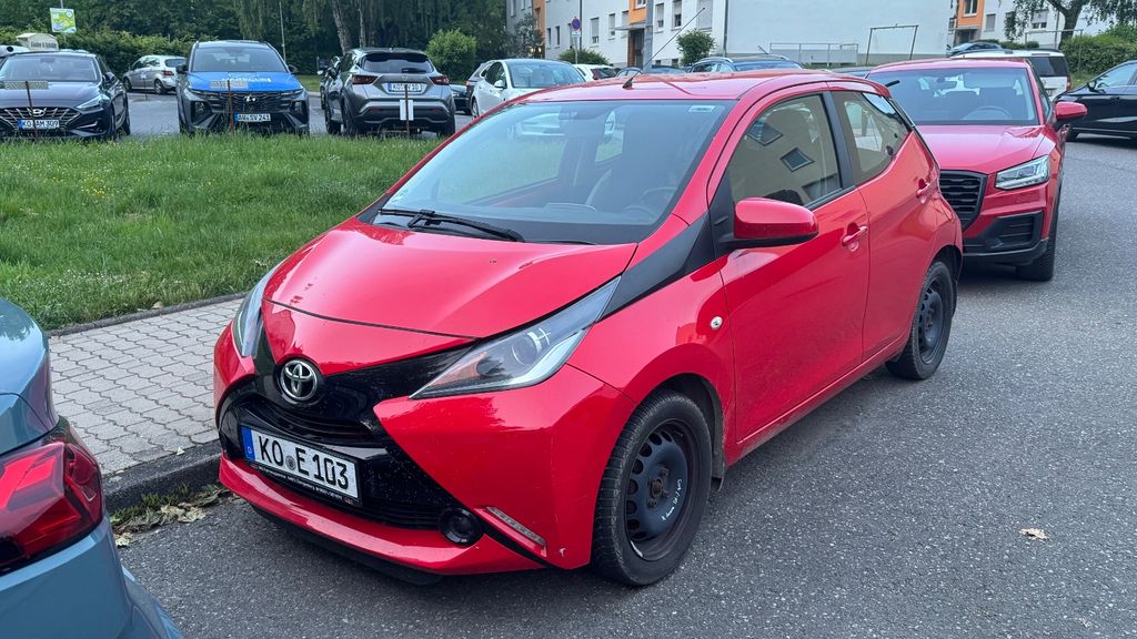 Toyota Aygo (X) 156.000 km 4.599 &euro; Koblenz 56077