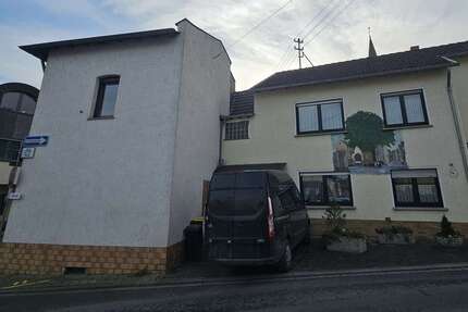 Haus zum Kaufen in Andernach-Miesenheim 189.000 € 140 m² 4 zimmer