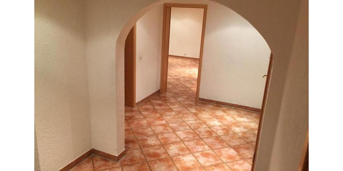 Dachgeschoßwohnung Wirges - 4 Zimmer, 98 m&sup2;, 1.300&euro; | Angebot:26602585
