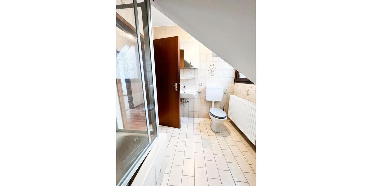 Dachgeschoßwohnung Koblenz - 2 Zimmer, 68 m&sup2;, 675&euro; | Angebot:26266844