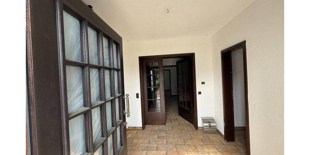 Einfamilienhaus Ransbach-Baumbach Baumbach - 1 Zimmer, 255 m&sup2;, 2.250&euro; | Angebot:26550261