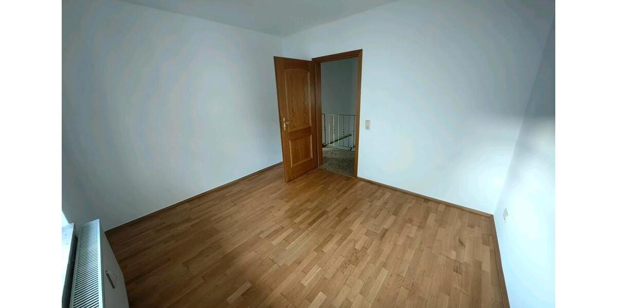 Einfamilienhaus Singhofen - 3 Zimmer, 90 m&sup2;, 990&euro; | Angebot:26382286