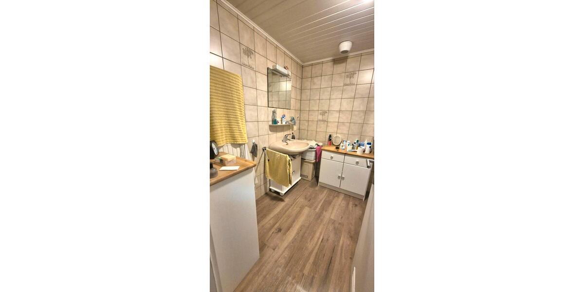 Dachgeschoßwohnung Neuwied - 2.5 Zimmer, 55 m&sup2;, 120.000&euro; | Angebot:26868425
