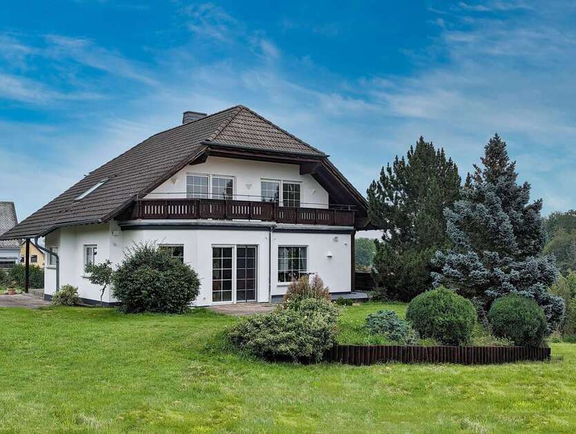 Haus zum Kaufen in Sankt Goar 449.000 € 300.67 m²
