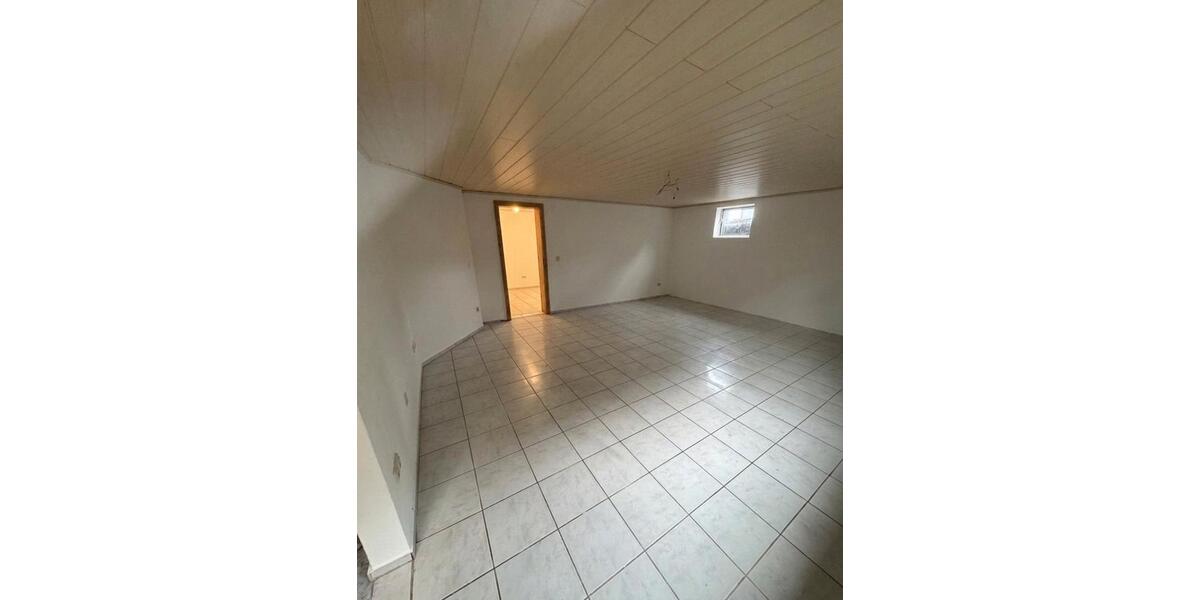 Etagenwohnung Nentershausen - 2 Zimmer, 70 m&sup2;, 850&euro; | Angebot:26416127