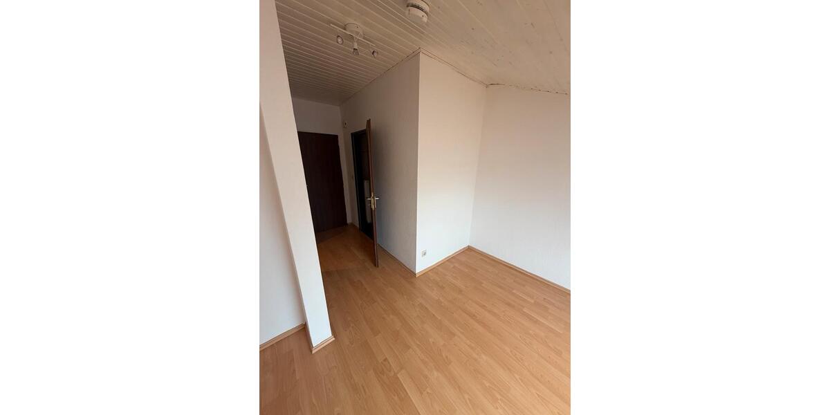 Dachgeschoßwohnung Koblenz Karthause - 1 Zimmer, 24 m&sup2;, 340&euro; | Angebot:26413007