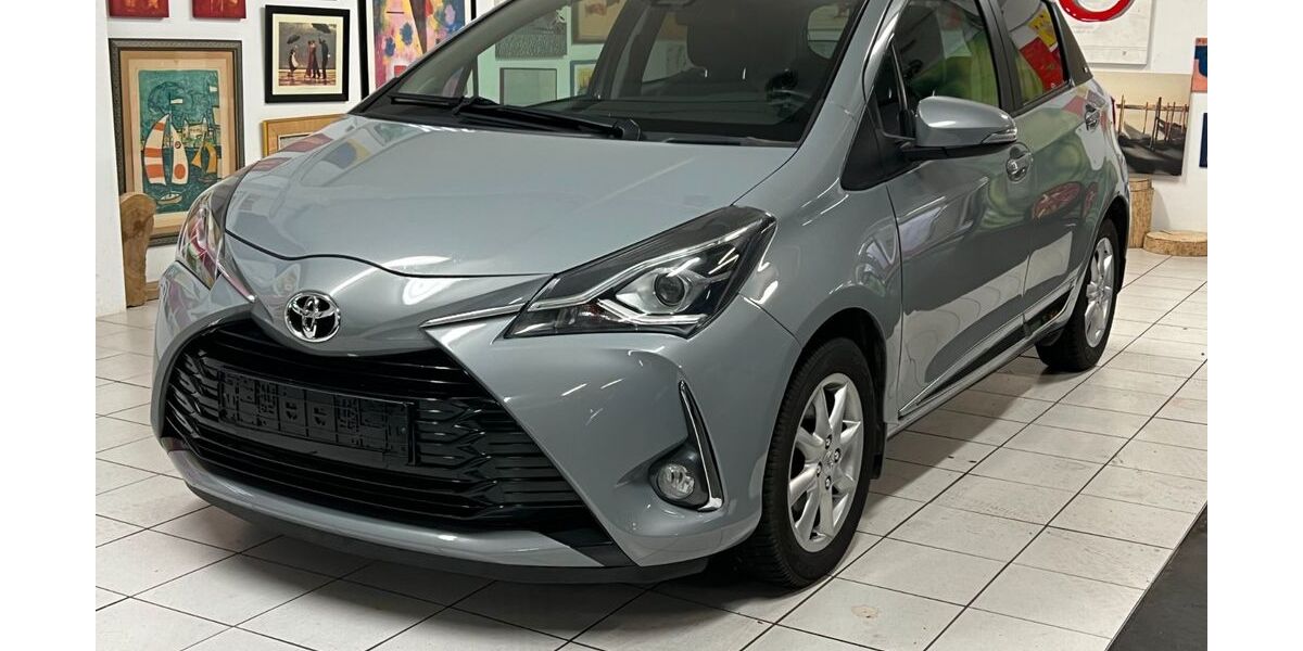 Toyota Yaris 76.000 km 12.500 &euro; Mayen 56727