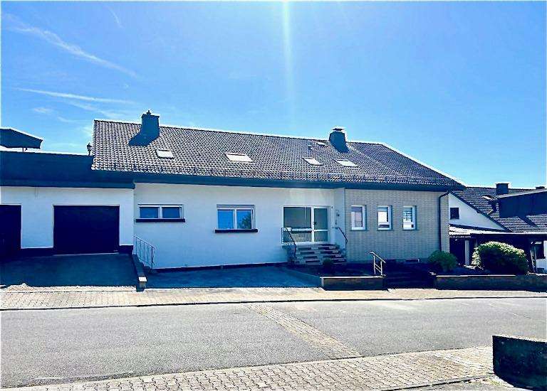 Etagenwohnung Vielbach - 5 Zimmer, 168 m&sup2;, 1.250&euro; | Angebot:26817314