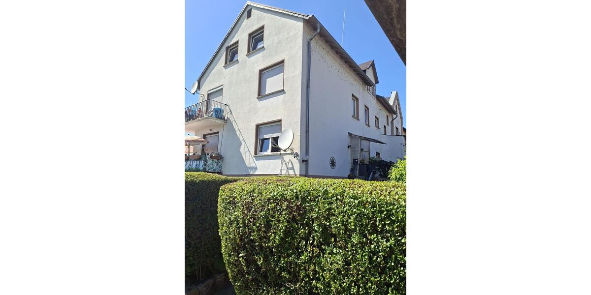 Dachgeschoßwohnung Vallendar - 3 Zimmer, 90 m&sup2;, 400&euro; | Angebot:26702389