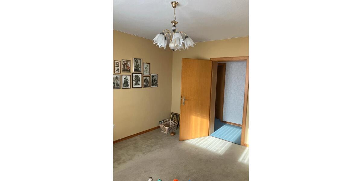 Alleinstehendes Einfamilienhaus in ruhiger Lage mit Garten 13 zimmer