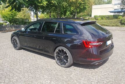 Skoda Superb 117.500 km 24.900 &euro; Koblenz 56072