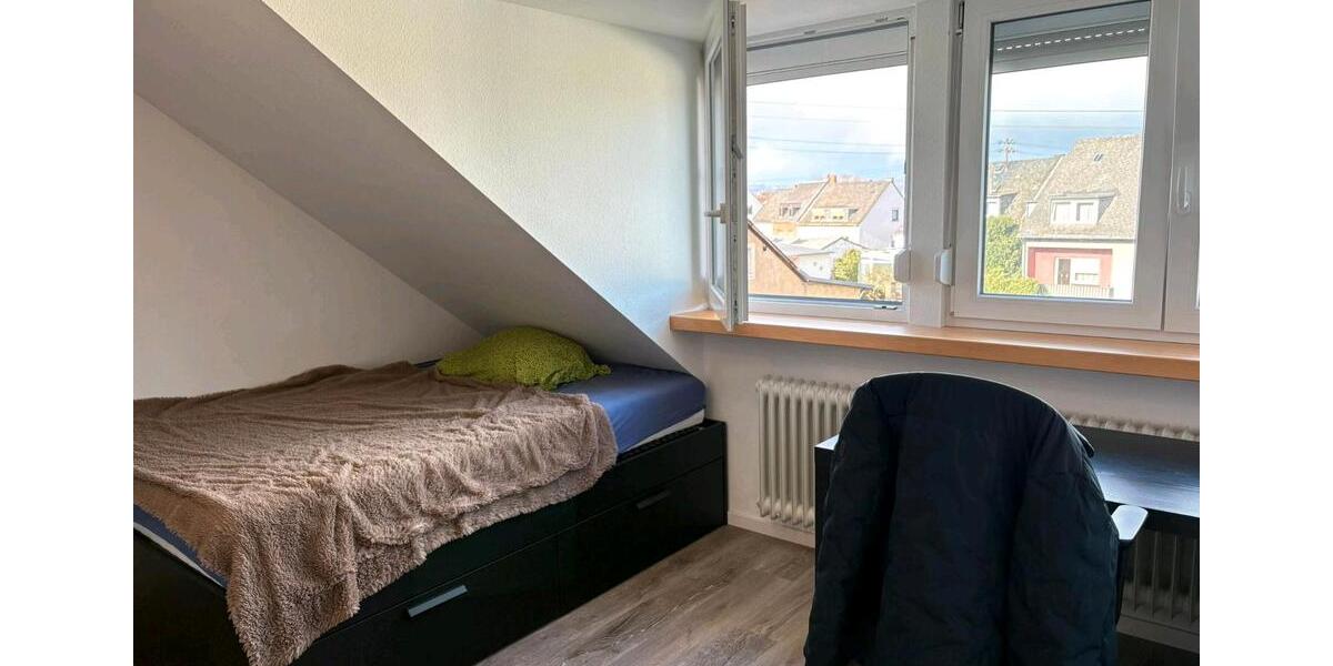 Dachgeschoßwohnung Koblenz Bisholder - 4 Zimmer, 80 m&sup2;, 492&euro; | Angebot:26302753