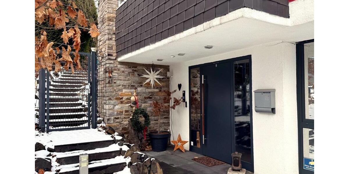 Komfortables Wohnen (vollmöbliert) in luxuriöser Ausstattung 9 zimmer