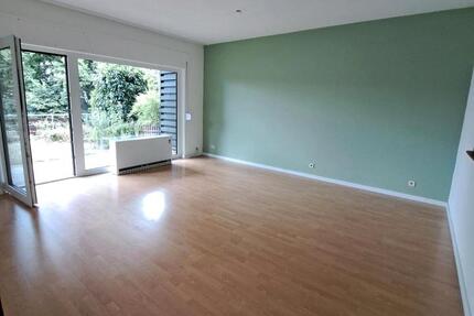 Helle 2-Zimmer Wohnung mit Garten