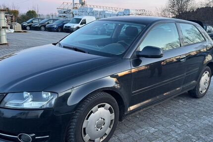 Audi A3 261.500 km 2.990 &euro; Oberhonnefeld 56587