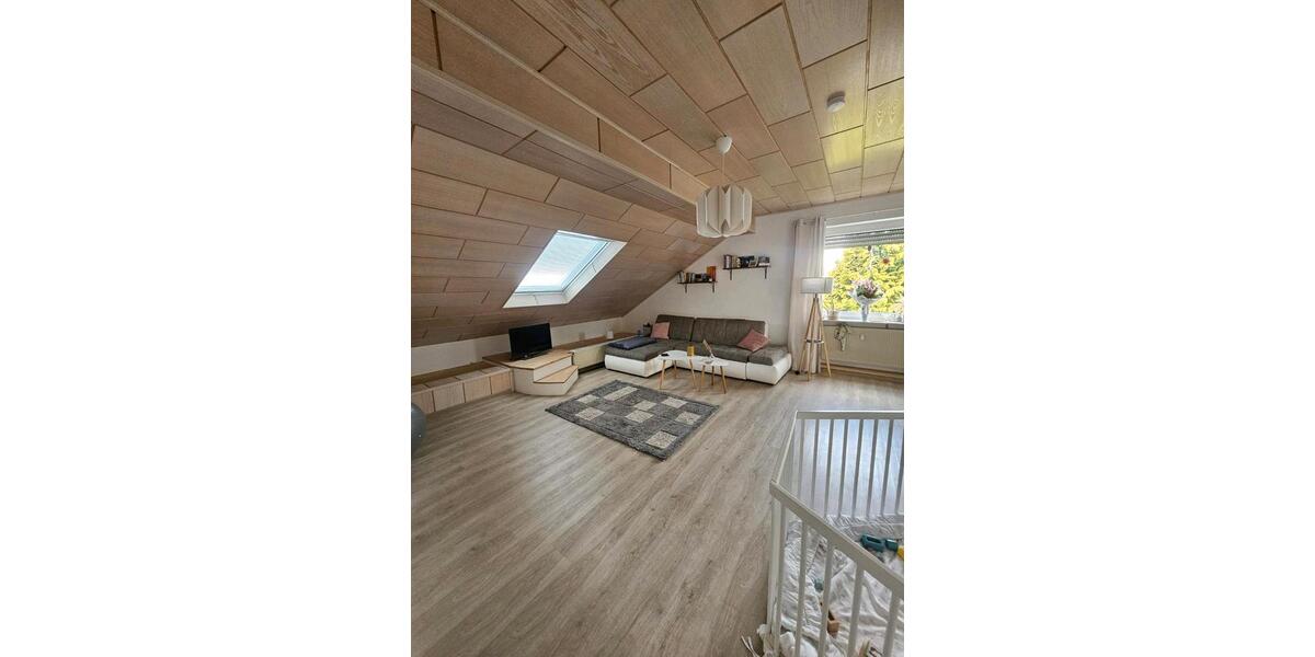 Dachgeschoßwohnung Siershahn - 3 Zimmer, 76 m&sup2;, 684&euro; | Angebot:26675621