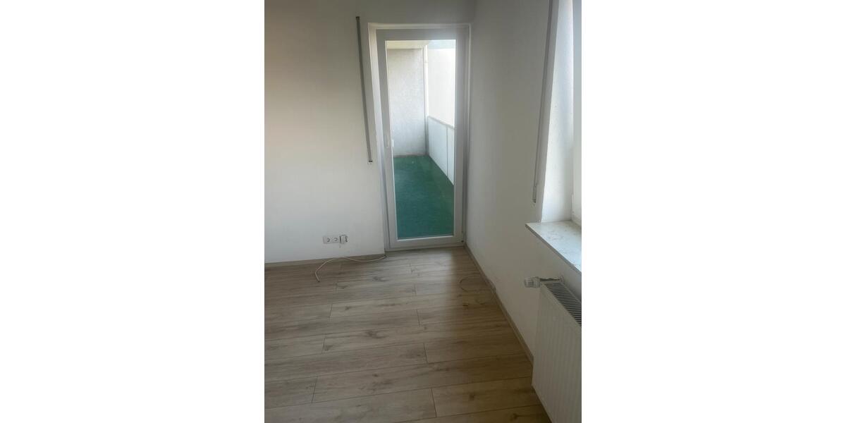 Etagenwohnung Neuwied - 4 Zimmer, 90 m&sup2;, 900&euro; | Angebot:26626120