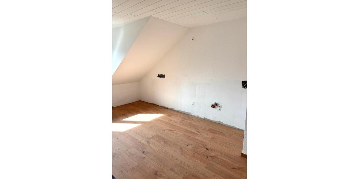 Dachgeschoßwohnung Koblenz Bisholder - 3 Zimmer, 80 m&sup2;, 930&euro; | Angebot:26094444
