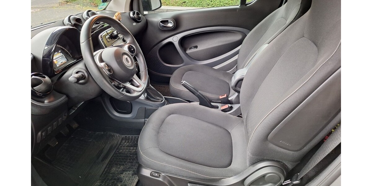 Smart Fortwo Cabrio 45.200 km 10.500 &euro; Isenburg 56269