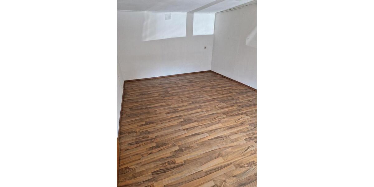 Erdgeschoßwohnung Selters (Westerwald) - 2.5 Zimmer, 80 m&sup2;, 600&euro; | Angebot:26398555