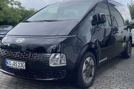 Hyundai STARIA 15.000 km 48.990 € Koblenz 56072