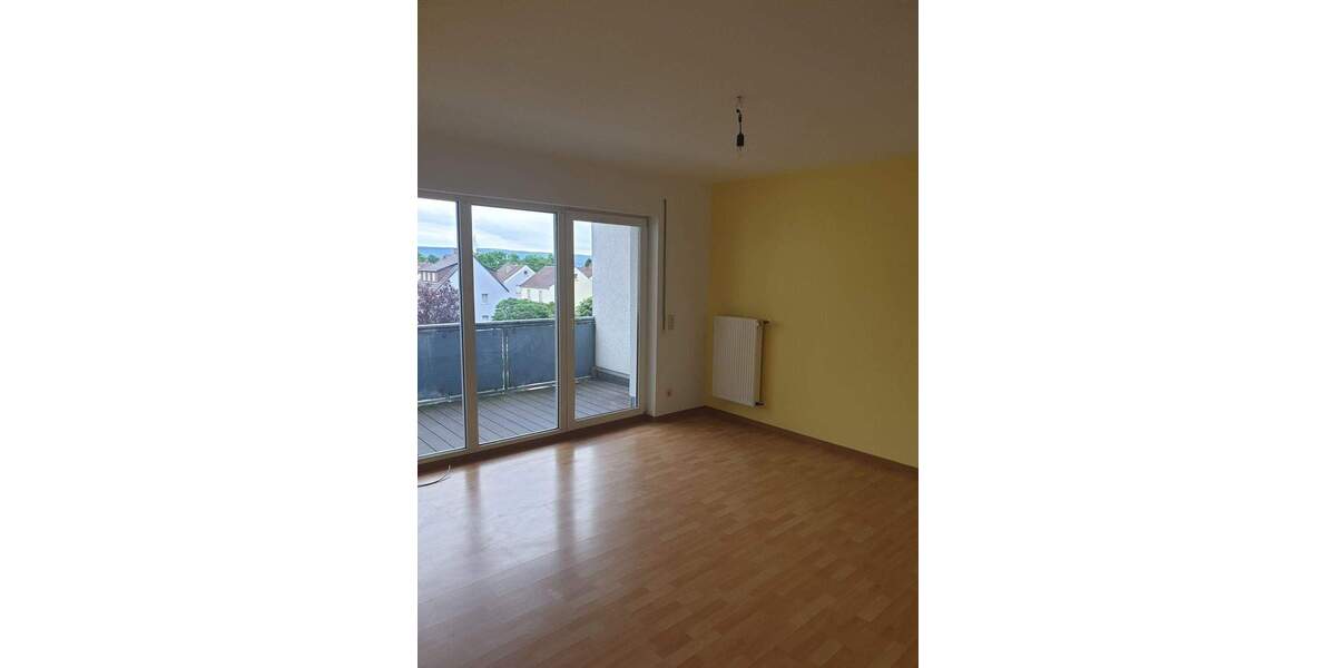 Etagenwohnung Weißenthurm - 4 Zimmer, 98 m&sup2;, 810&euro; | Angebot:25680270