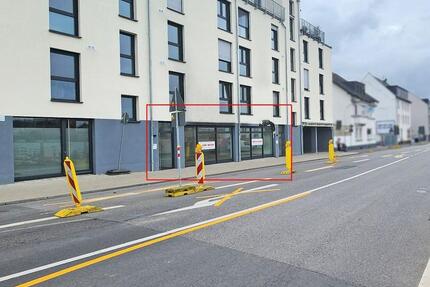 Saniertes Ladengeschäft in werbewirksamer Lage zimmer