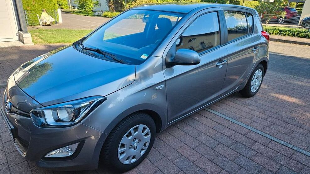 i20