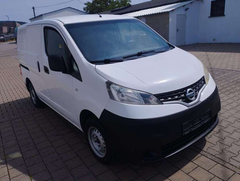 NV200