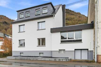 Haus Kestert - 11 Zimmer, 264 m&sup2;, 245.000&euro; | Angebot:25571285