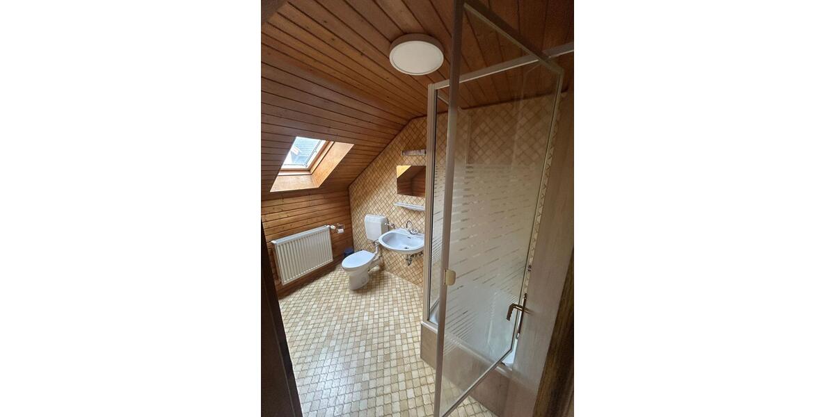 Etagenwohnung Neuwied - 1 Zimmer, 25 m&sup2;, 500&euro; | Angebot:25537402