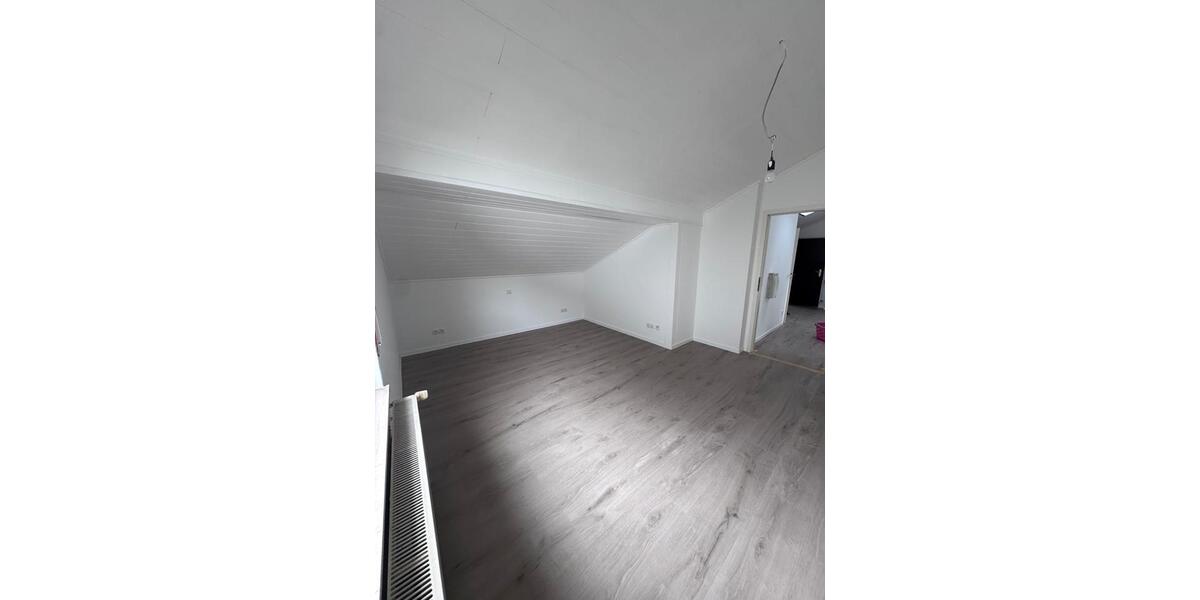 Einfamilienhaus Mayen - 6 Zimmer, 165 m&sup2;, 1.360&euro; | Angebot:24361846