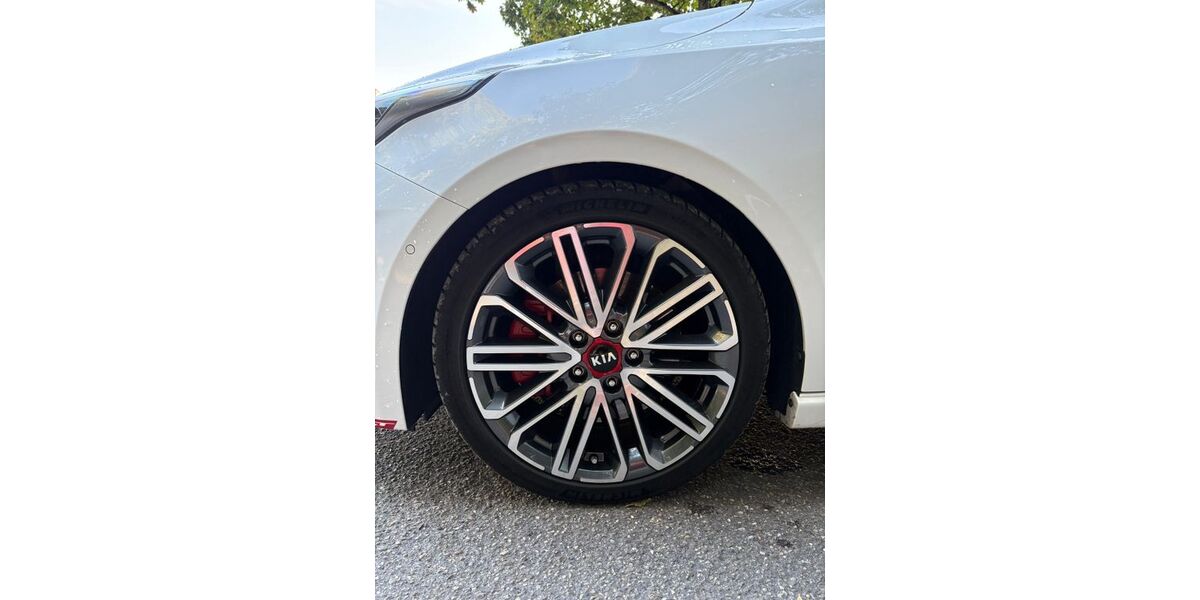 Kia ceed / Ceed 63.000 km 24.500 &euro; Herschbach 56249