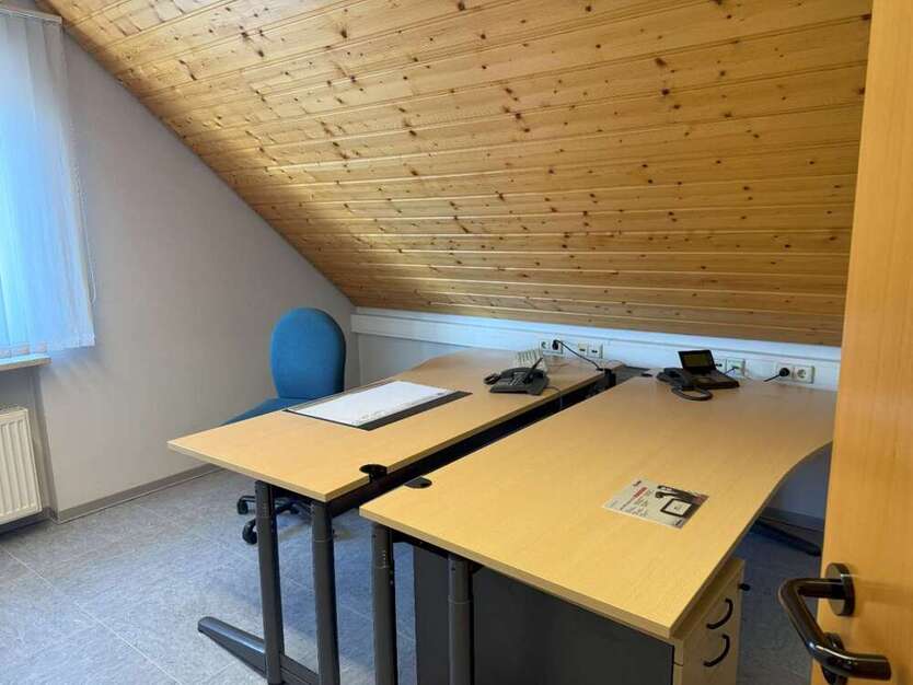 Büro in Roes 400 € 40 m²