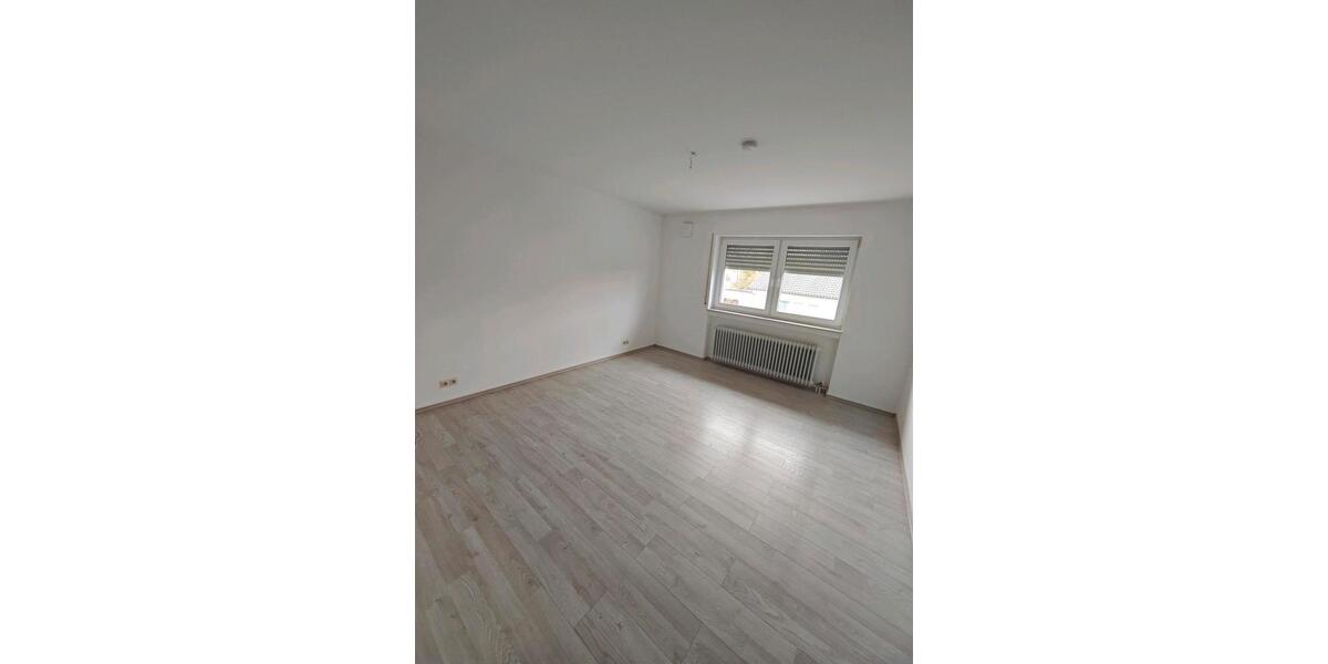 Erdgeschoßwohnung Neuwied Block - 3 Zimmer, 98 m&sup2;, 1.450&euro; | Angebot:26040607