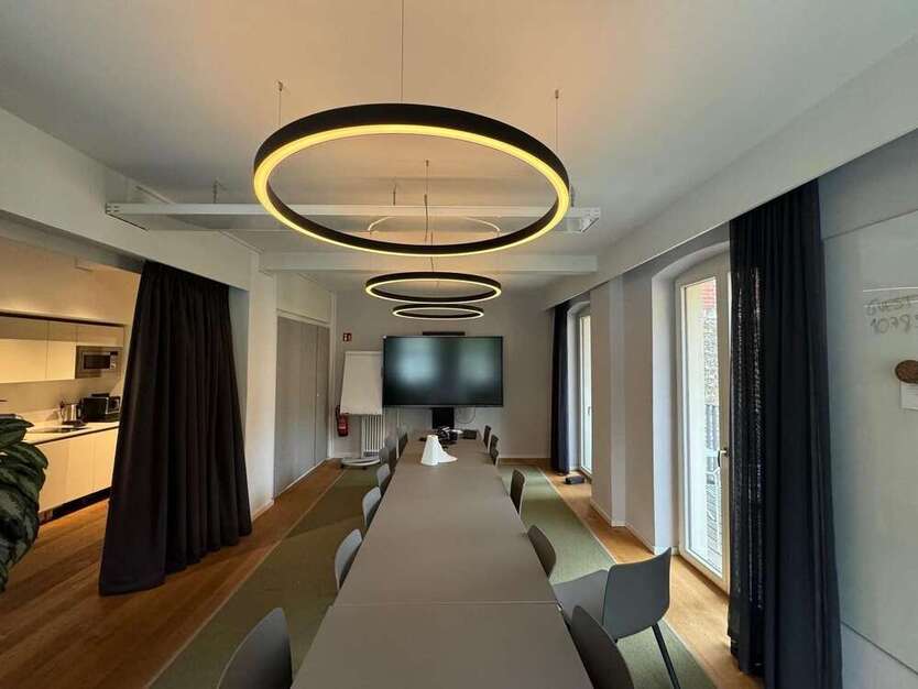 Büro in Berlin 5.989 € 196 m²
