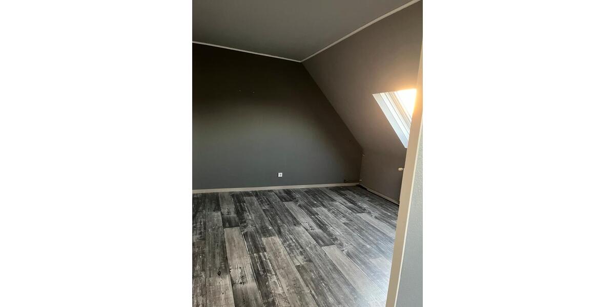 Etagenwohnung Neuwied Feldkirchen - 4 Zimmer, 82 m&sup2;, 800&euro; | Angebot:26357969