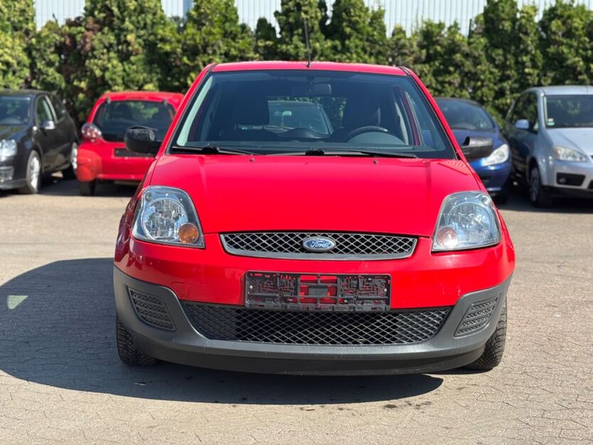 Ford Fiesta 156.638 km 1.999 € Polch 56751
