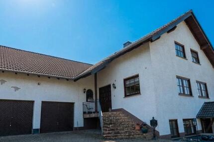 Haus Beltheim - 7 Zimmer, 217 m&sup2;, 469.000&euro; | Angebot:27066384
