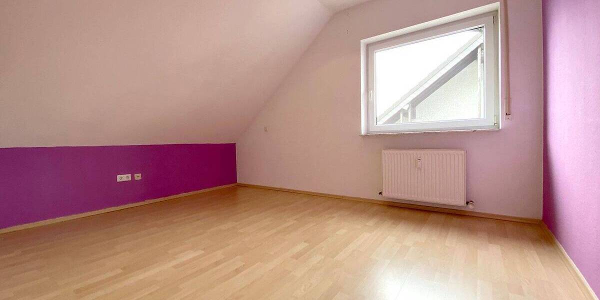 Mehrfamilienhaus, Wohnhaus Mayen Kürrenberg - 6 Zimmer, 135 m&sup2;, 1.200&euro; | Angebot:24610250
