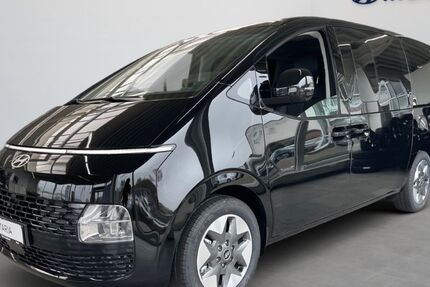 Hyundai STARIA 1.490 km 51.990 &euro; Andernach 56626