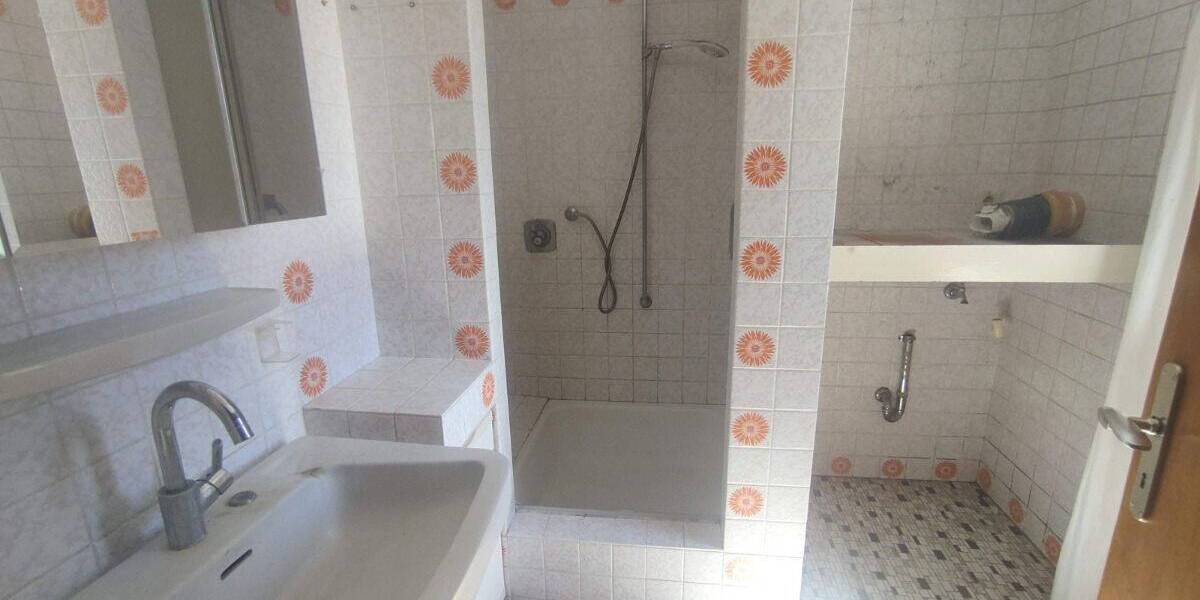 Doppelhaushälfte Mülheim-Kärlich Mülheim - 8 Zimmer, 196 m&sup2;, 180.000&euro; | Angebot:26851852