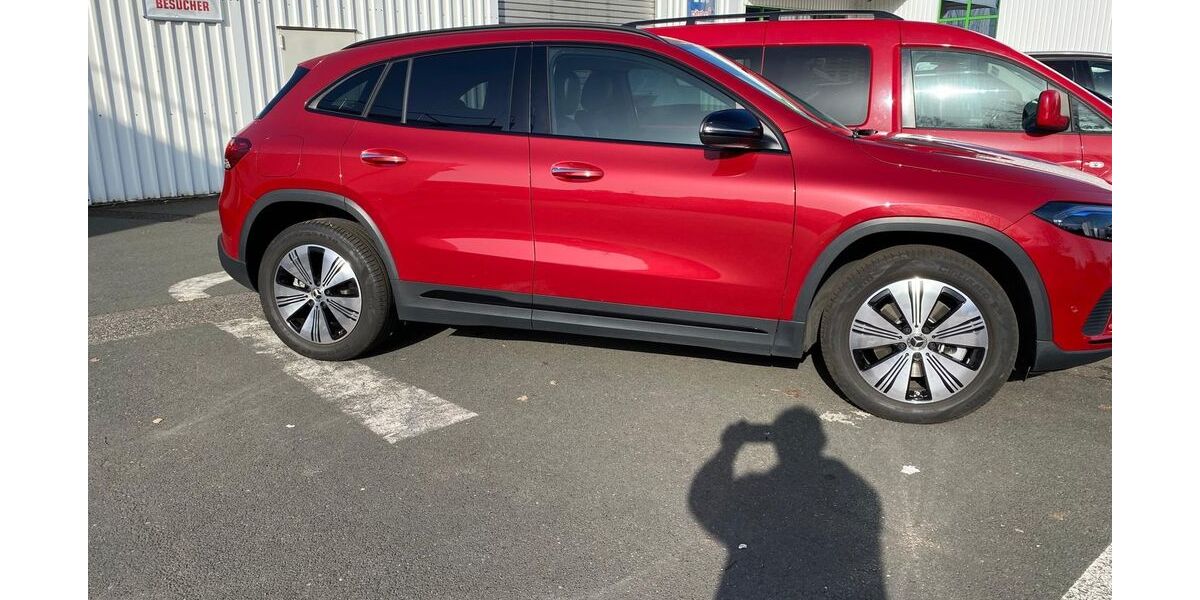 Mercedes-Benz EQA 31.000 km 28.900 &euro; Lahnstein 56112