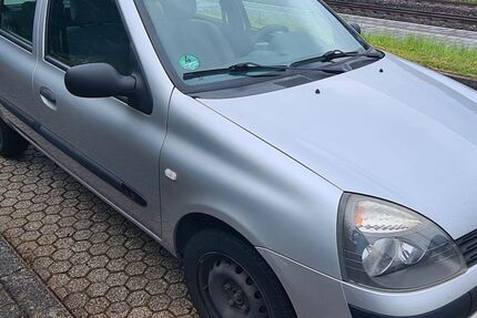Renault Clio 216.700 km 1.050 &euro; Kamp-Bornhofen 56341