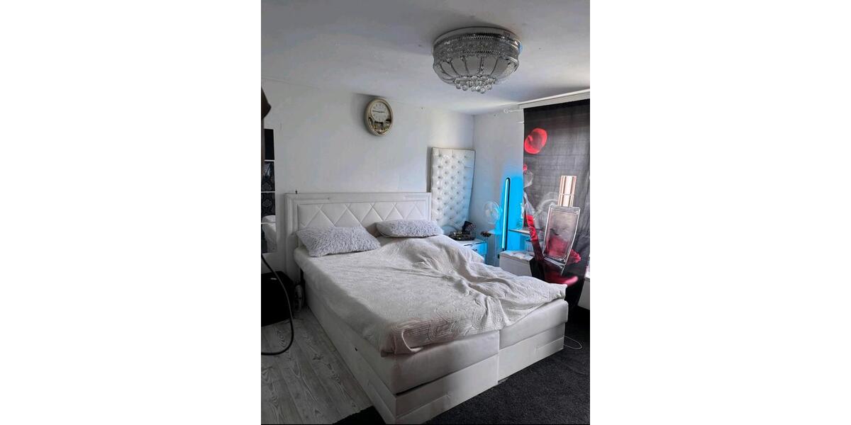 Einfamilienhaus Mayen - 10 Zimmer, 260 m&sup2;, 140.000&euro; | Angebot:27209567