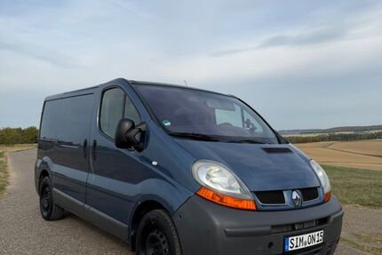 Renault Trafic 301.000 km 5.599 &euro; Beulich 56283