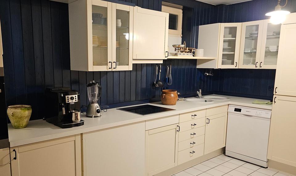 Exklusiv: Stilvolle möblierte 3 Zimmer Maisonette-Wohnung mit Terrasse, Garten und Carport, Koblenz 3 zimmer