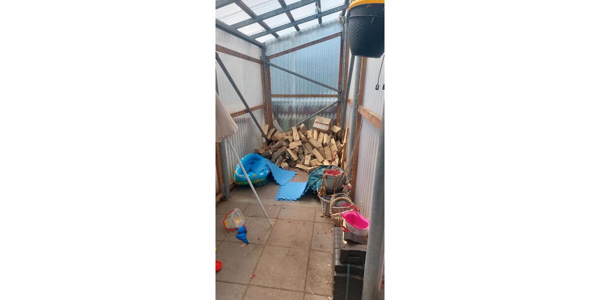 Gemütliche 2-Zimmer-Wohnung mit großem Balkon und Kaminofen in 2 zimmer